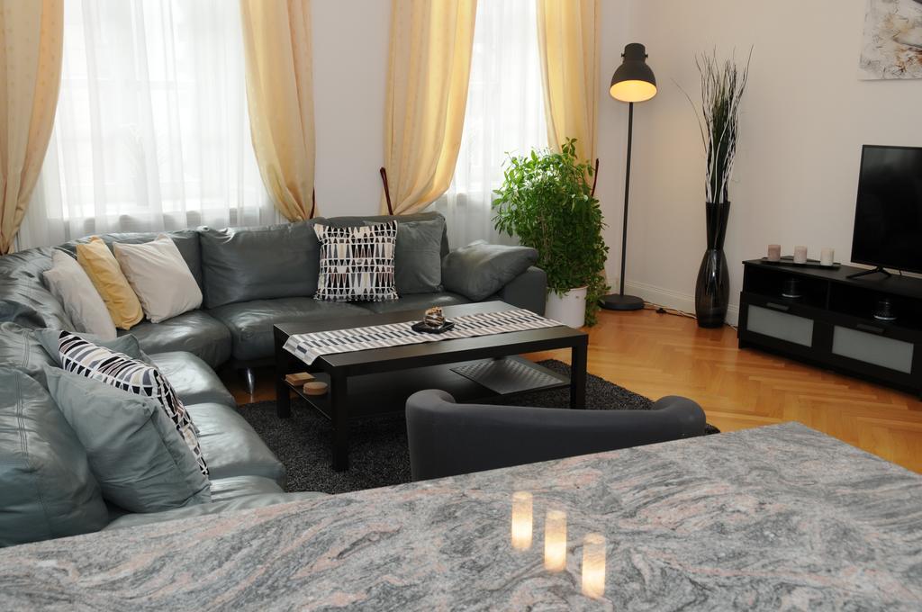 Royal Road Apartment Prague Exterior photo